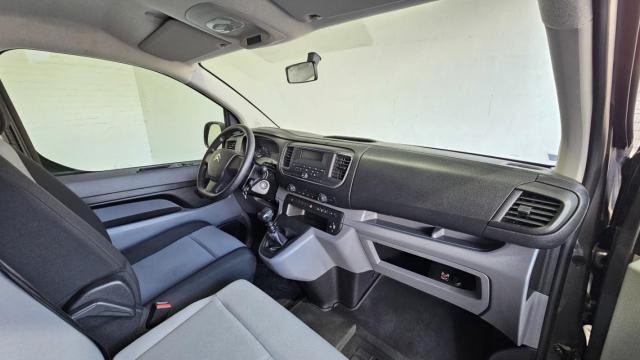 Citroen Jumpy image 2