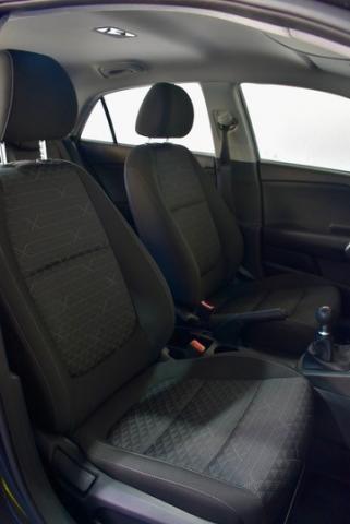 Kia Rio image 4