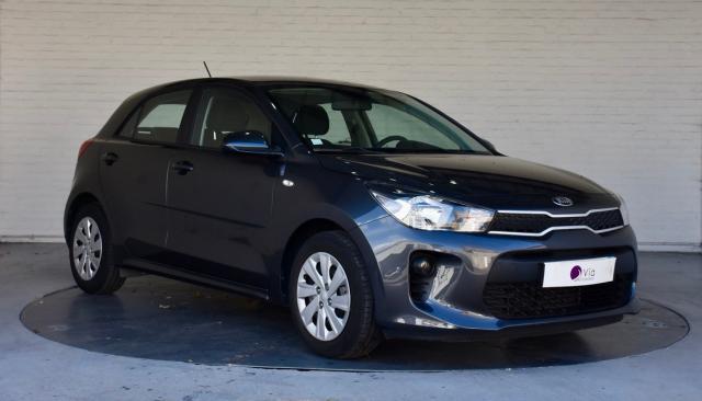 Kia Rio image 6