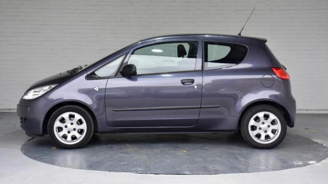 Mitsubishi Colt image 2