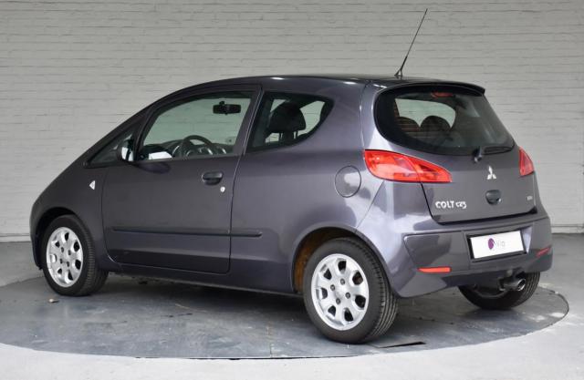 Mitsubishi Colt image 7