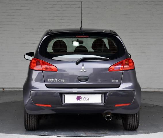 Mitsubishi Colt image 1
