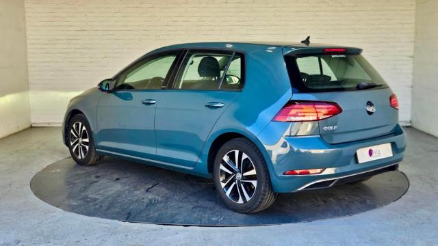 Volkswagen Golf image 9