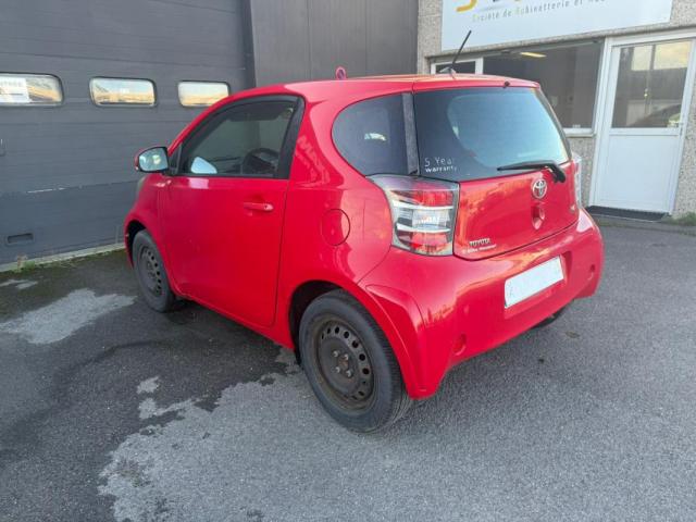 Toyota Iq image 3