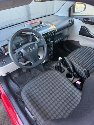 Toyota Iq image 4