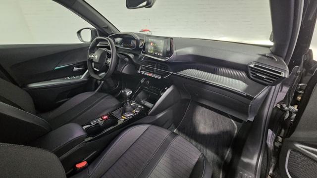 Peugeot 2008 image 7