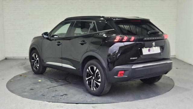 Peugeot 2008 image 2