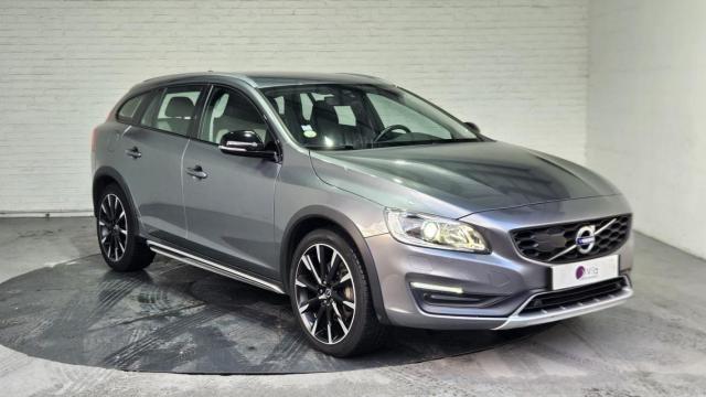 Volvo V60 Cross Country image 8