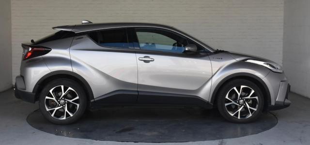 Toyota C-Hr image 2