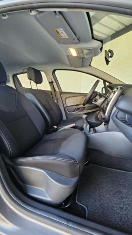 Renault Clio image 1