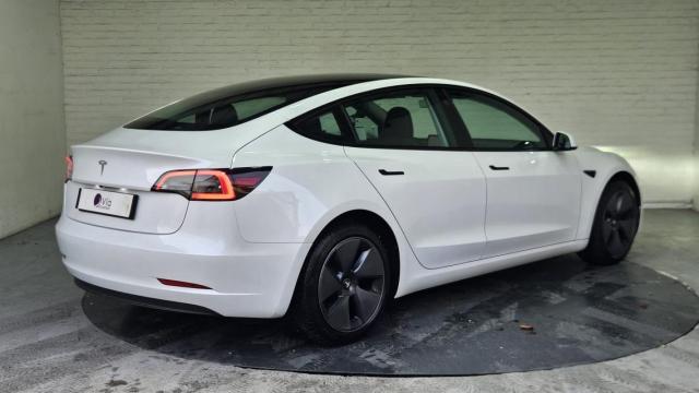 Tesla Model 3 image 6
