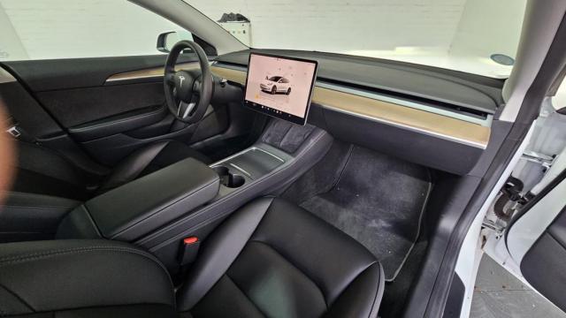 Tesla Model 3 image 8
