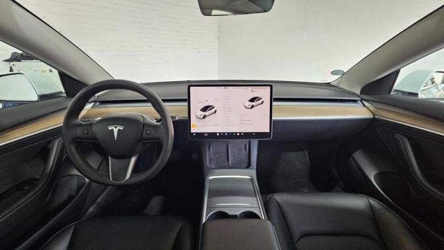 Tesla Model 3 image 3