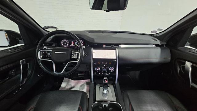Land Rover Discovery Sport image 2
