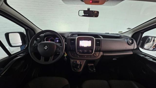 Renault Trafic image 1