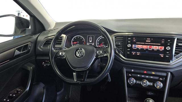 Volkswagen T-Roc image 1