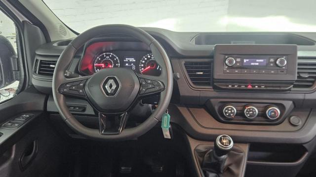 Renault Trafic image 1