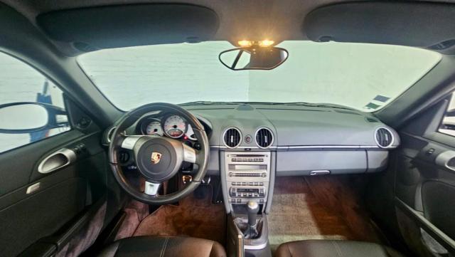 Porsche Cayman image 5