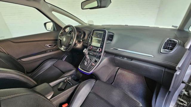 Renault Grand Scénic image 8