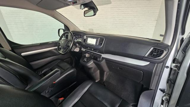Peugeot Traveller image 1