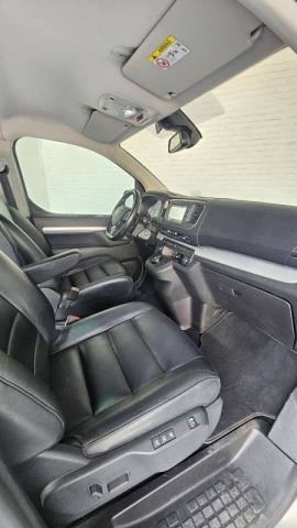 Peugeot Traveller image 2