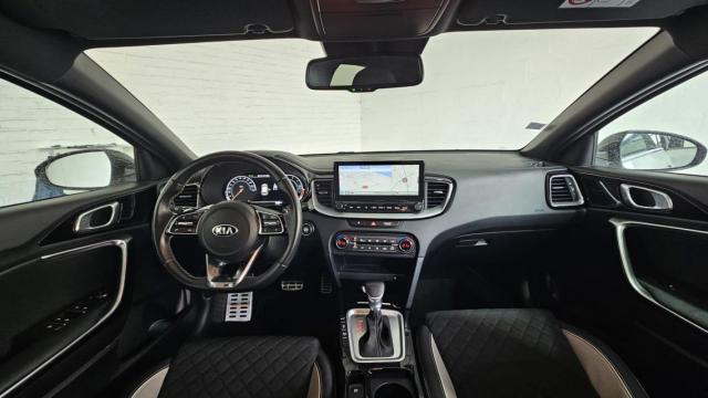 Kia Pro_cee'D image 2