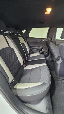 Kia Pro_cee'D image 4