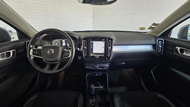 Volvo Xc40 image 2