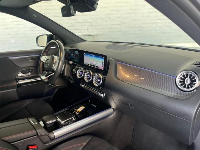 Mercedes Benz Gla image 2