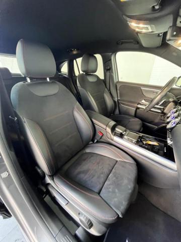 Mercedes Benz Gla image 1