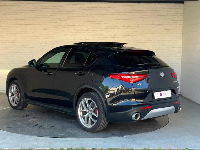 Alfa Romeo Stelvio image 8