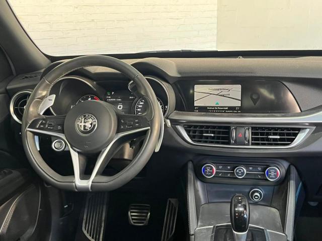 Alfa Romeo Stelvio image 2