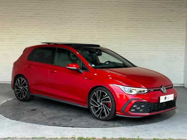Volkswagen Golf image 9