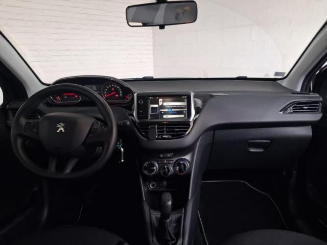 Peugeot 208 image 6