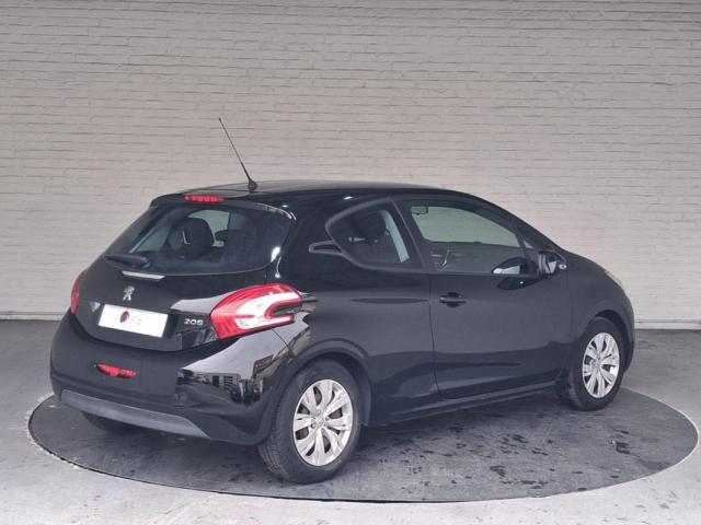 Peugeot 208 image 9