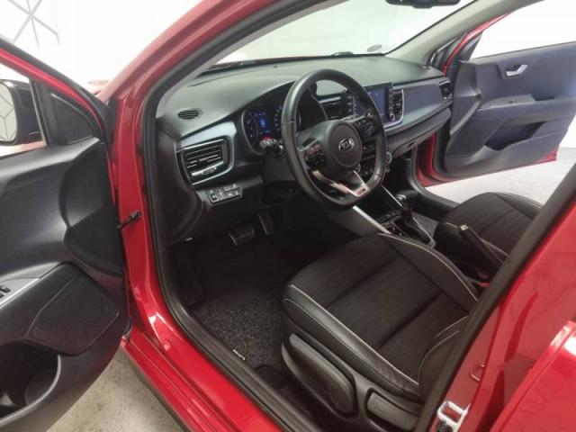 Kia Rio image 9