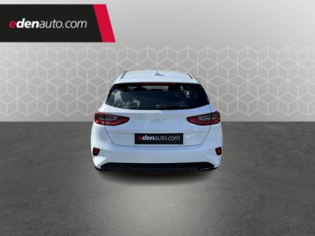 Kia Cee'D image 6