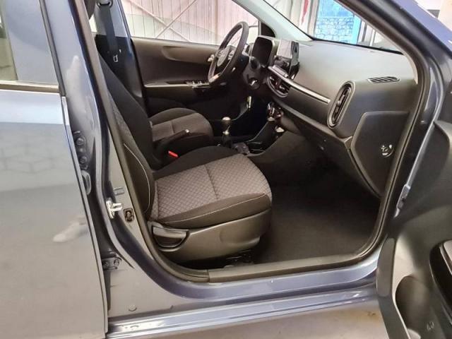 Kia Picanto image 7