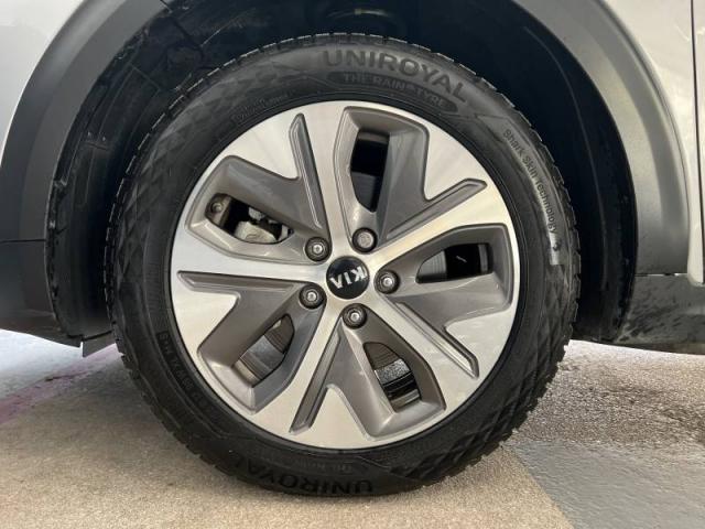Kia Niro image 9