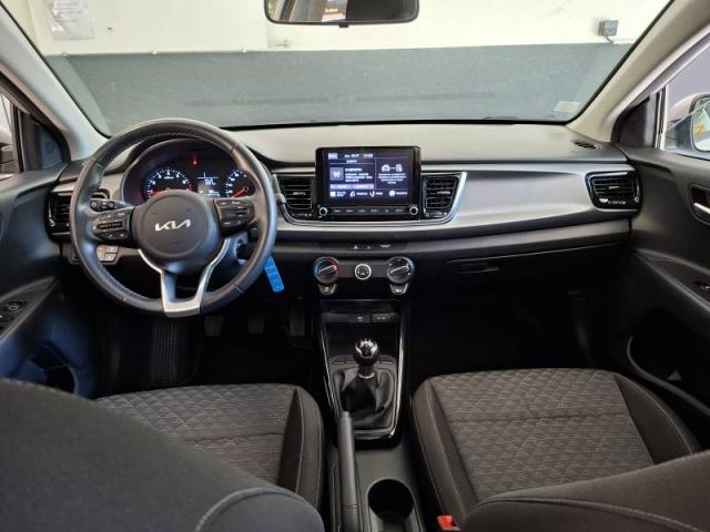 Kia Rio image 6