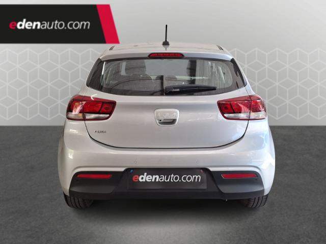 Kia Rio image 1
