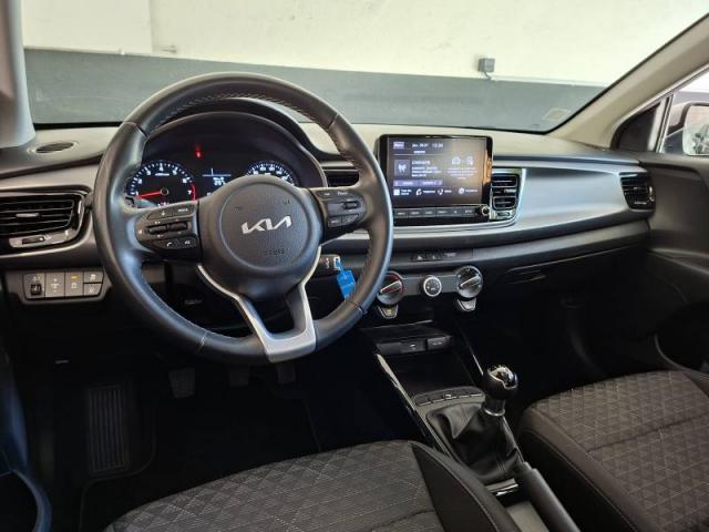 Kia Rio image 4