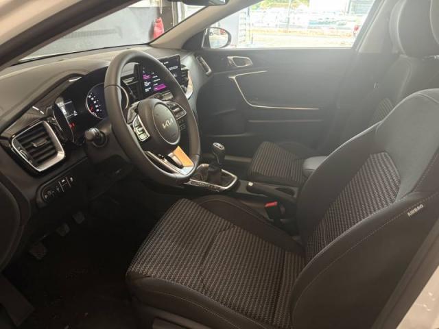 Kia Ceed image 9