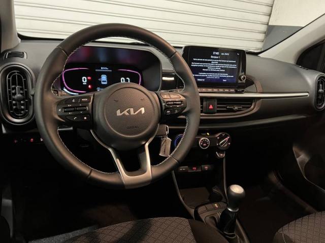 Kia Picanto image 9
