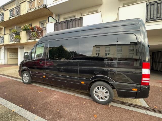 Mercedes Benz Sprinter image 9