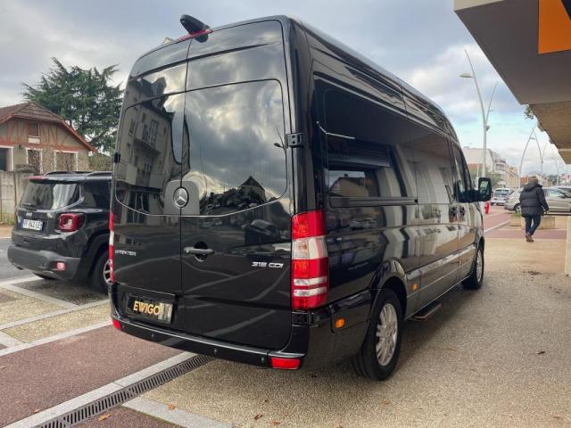 Mercedes Benz Sprinter image 1