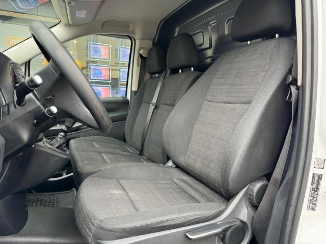 Mercedes Benz Vito image 8