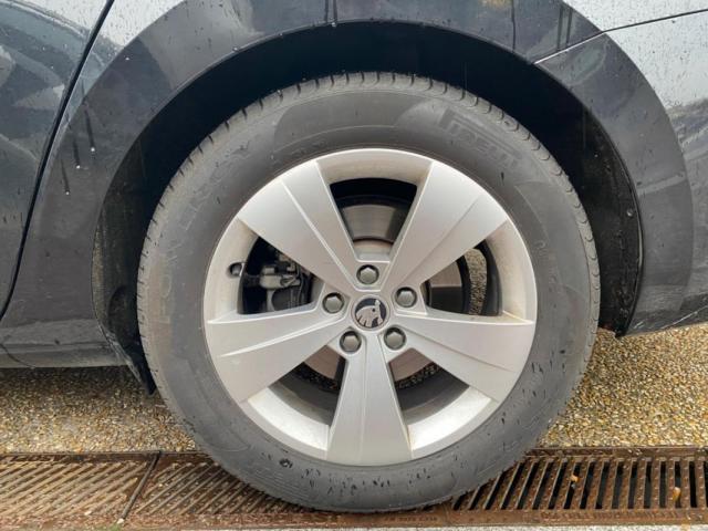 Skoda Superb image 8