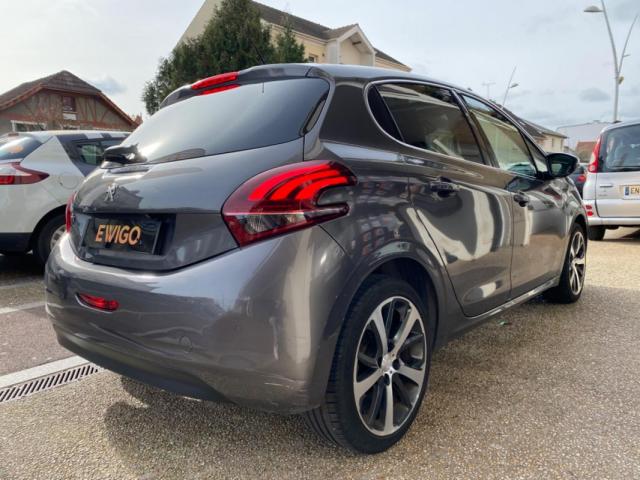 Peugeot 208 image 8
