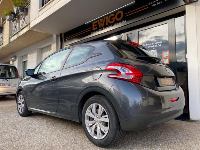 Peugeot 208 image 3